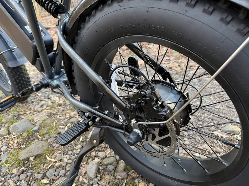 Jasion RetroVolt Pro Review: A 38mph Fat-Tire Powerhouse That's Currently Selling for Just $899 12 Jasion RetroVolt Pro pegs