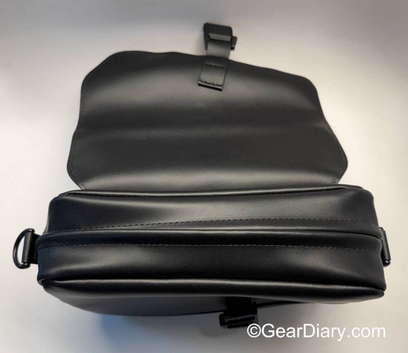 WaterField Hudson Leather Crossbody Review: A Handsome, Handcrafted EDC Bag That Marries Luxury and Function 9 Opening the WaterField Hudson Leather Crossbody