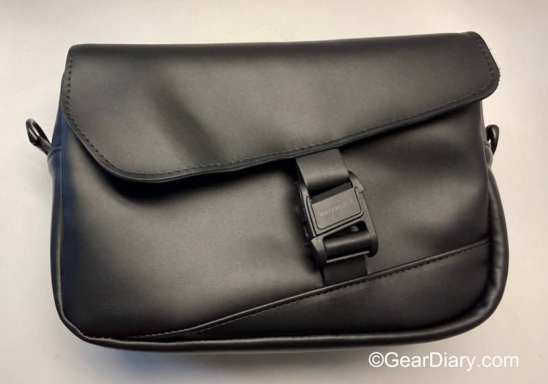 WaterField Hudson Leather Crossbody Review: A Handsome, Handcrafted EDC Bag That Marries Luxury and Function 5 WaterField Hudson Leather Crossbody in black leather