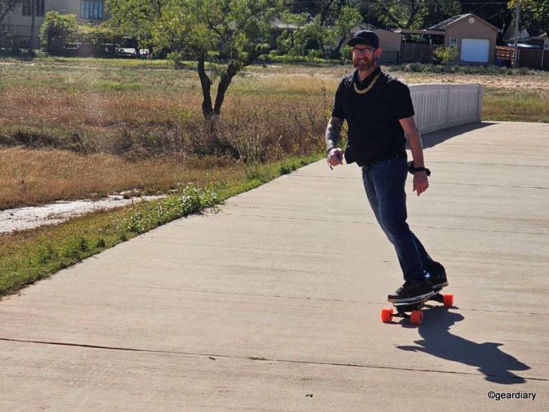 MEEPO Go Review: A Fast, Stable, 1500W Electric Skateboard Perfect for Heavier Riders 15 MEEPO Go