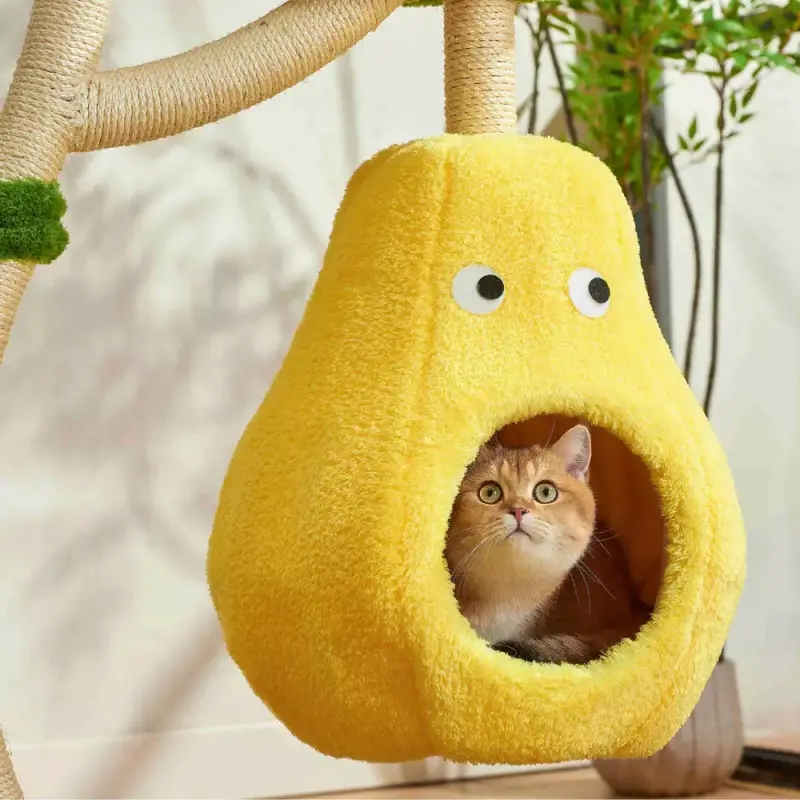 Gear Diary’s 2025 Holiday Gift Guide & Giveaway: Smart, Stylish, and Wellness-Boosting Gifts for Pet-Loving Homes 7 Michu Verde Solid Wooded Base Cat Tree