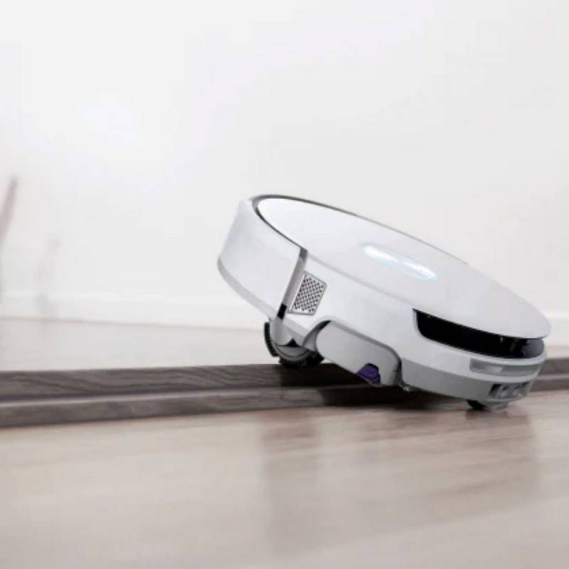 Gear Diary’s 2025 Holiday Gift Guide & Giveaway: Smart Home Tech, Cozy Gadgets, and Connected Comfort 6 Narwal Flow