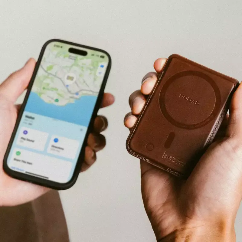 Gear Diary’s 2025 Holiday Gift Guide & Giveaway: Top Stocking Stuffers That Deliver Big Joy in Small Packages 11 Nomad Leather Mag Wallet with Find My Tracking