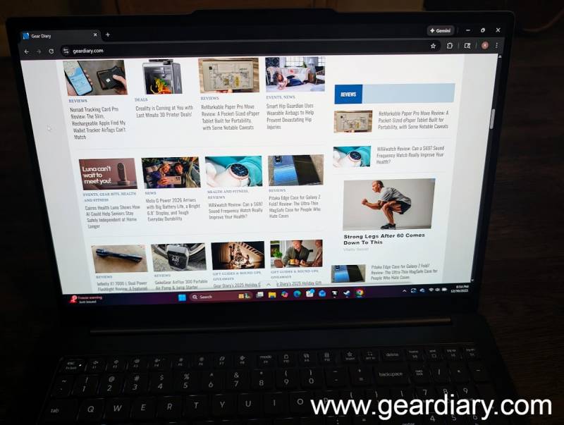16" Lenovo Yoga Pro 9i Aura Edition: A Gorgeous OLED Workhorse Built for Serious Creators 3 Lenovo Yoga Pro 9i Aura Edition display