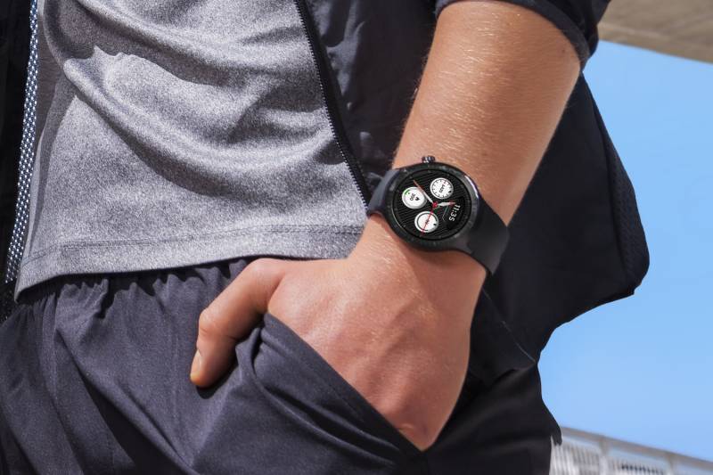 Motorola Razr Fold Signals Motorola’s Big Bet on Foldables, AI, and a Smarter Connected Ecosystem 12 moto watch