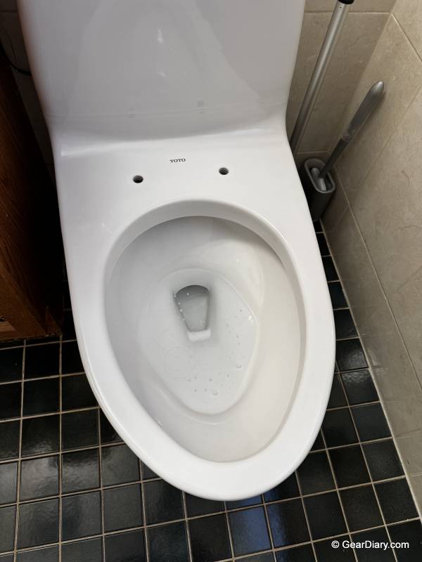 Brondell Swash Thinline T44 Bidet Review: The Slimmest, Most Upscale Bidet Seat We've Tested 2 Installing the Brondell Swash Thinline T44