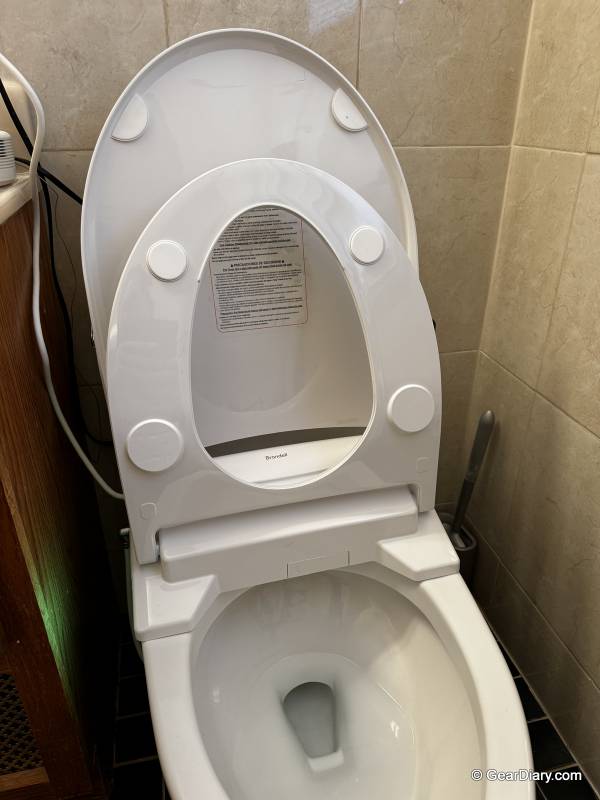 Brondell Swash Thinline T44 Bidet Review: The Slimmest, Most Upscale Bidet Seat We've Tested 10 Brondell Swash Thinline T44 Bidet Review: The Slimmest, Most Upscale Bidet Seat We've Tested