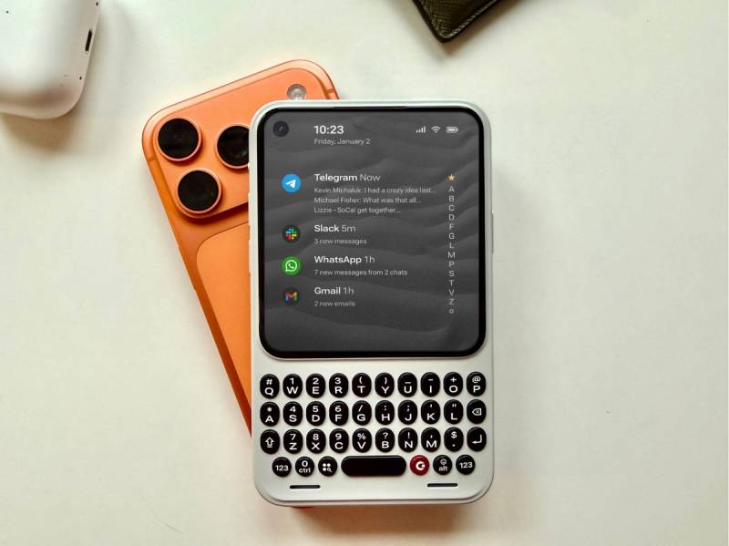 Clicks Communicator and Clicks Power Keyboard Take a Stand Against Distraction and Awkward Typing 2 Clicks Communicator