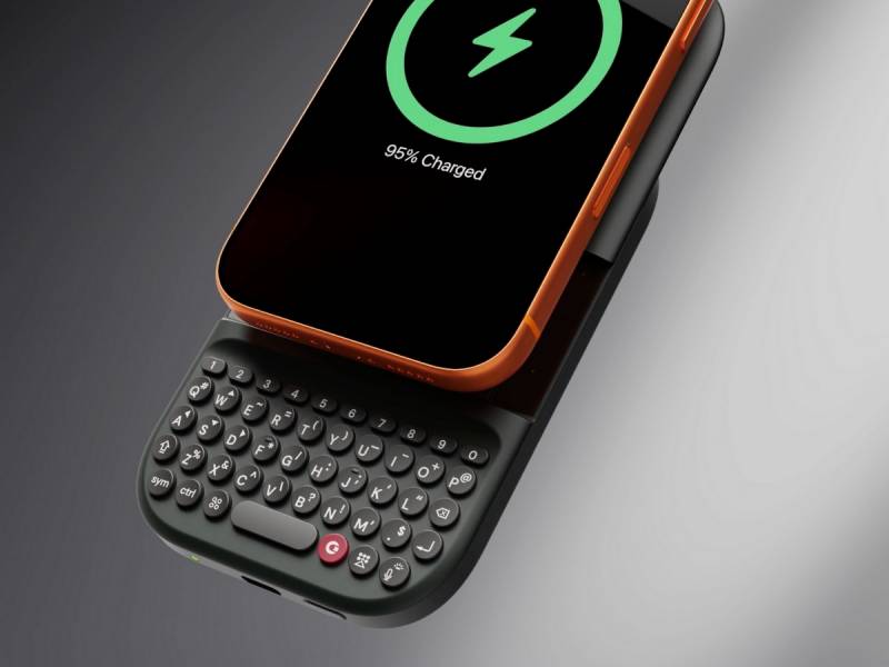 Clicks Communicator and Clicks Power Keyboard Take a Stand Against Distraction and Awkward Typing 20 Clicks Power Keyboard