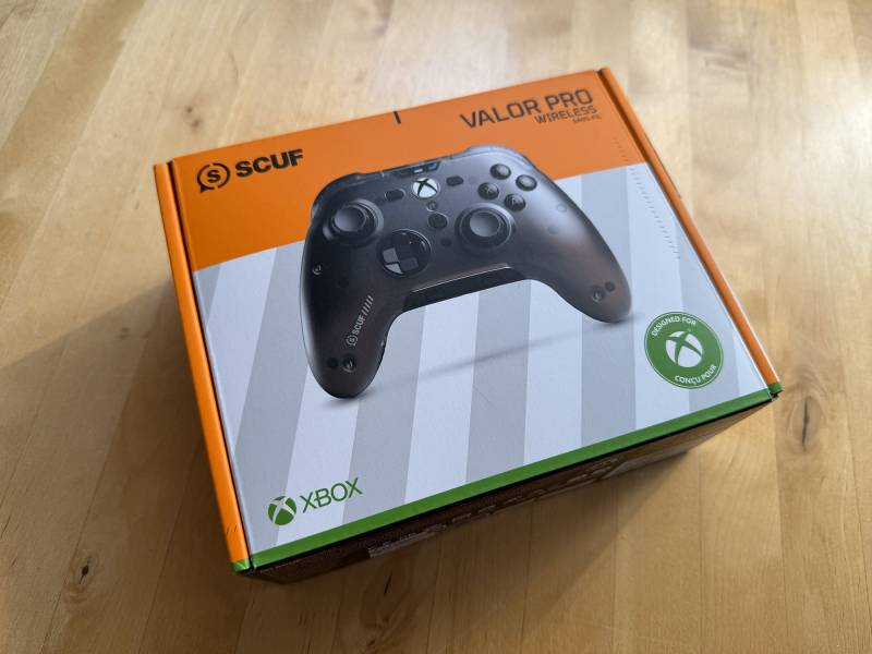 SCUF Valor Pro Wireless Controller Review: Premium Performance, Customization and Price 2 SCUF Valor Pro Wireless Controller in retail box