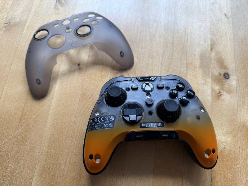 SCUF Valor Pro Wireless Controller Review: Premium Performance, Customization and Price 11 SCUF Valor Pro Wireless Controller with faceplate removed