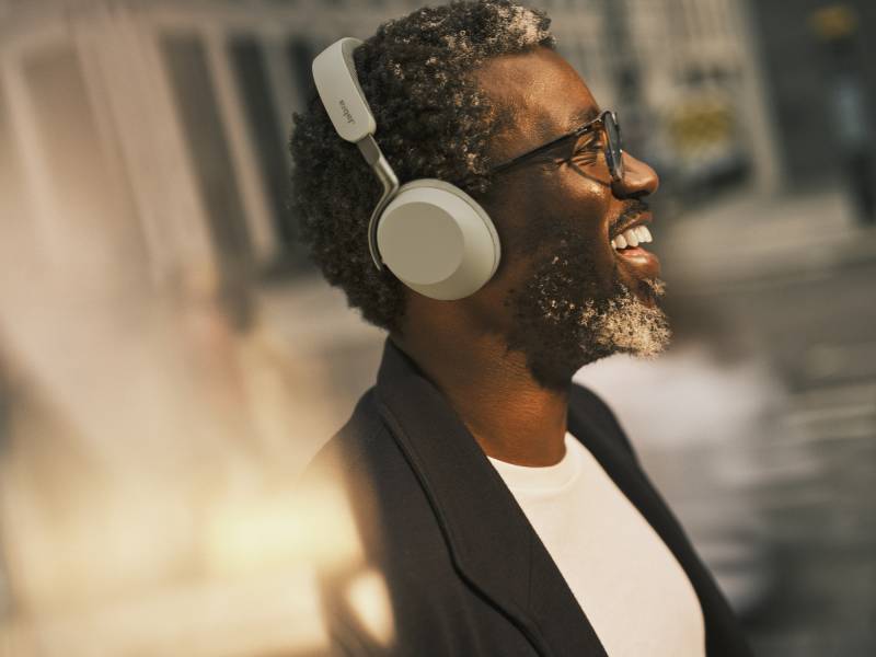 Jabra Evolve3 Headsets Will Replace Your Work Headset and Everyday Headphones with One Sleek Package 10 Jabra Evolve3 75