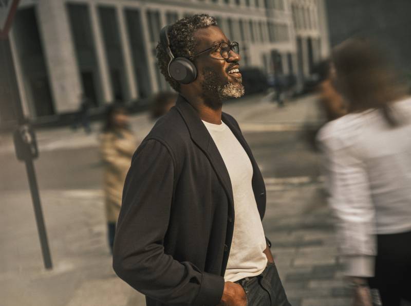 Jabra Evolve3 Headsets Will Replace Your Work Headset and Everyday Headphones with One Sleek Package 2 Jabra Evolve3 75