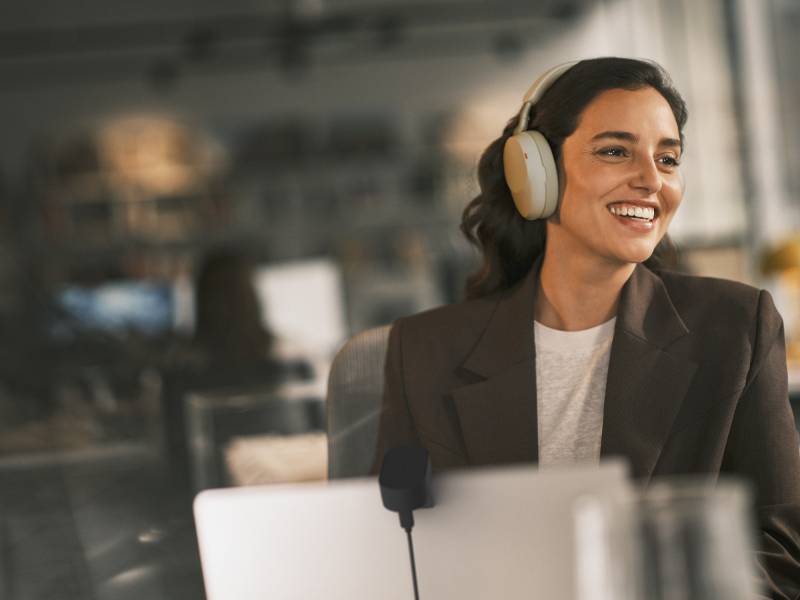 Jabra Evolve3 Headsets Will Replace Your Work Headset and Everyday Headphones with One Sleek Package 11 Jabra Evolve3 85