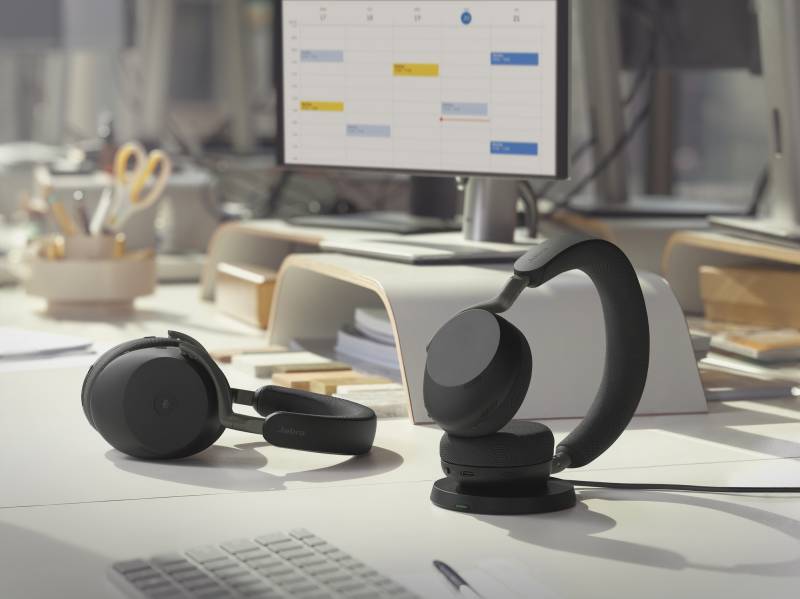 Jabra Evolve3 Headsets Will Replace Your Work Headset and Everyday Headphones with One Sleek Package 5 Jabra Evolve3 85