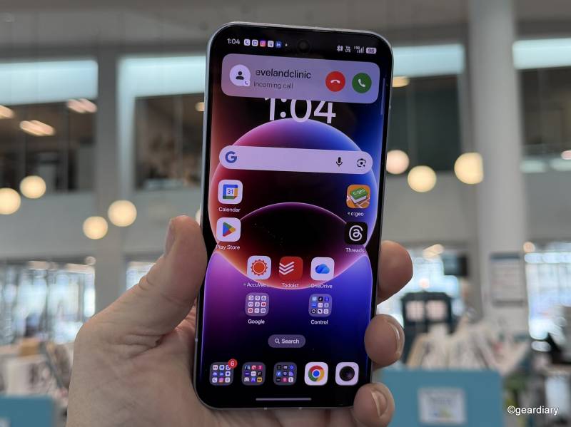 OPPO Reno 15 Pro Review: Beautiful Design, Big Battery, and a “Pro” Camera That Doesn’t Quite Deliver 2 OPPO Reno 15 Pro receiving a call