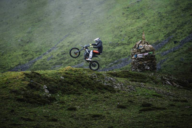 Segway Expands Well Beyond Scooters with Myon and Muxi Smart E-Bikes and the Xaber 300 Electric Dirt Bike 6 Segway Xaber 300