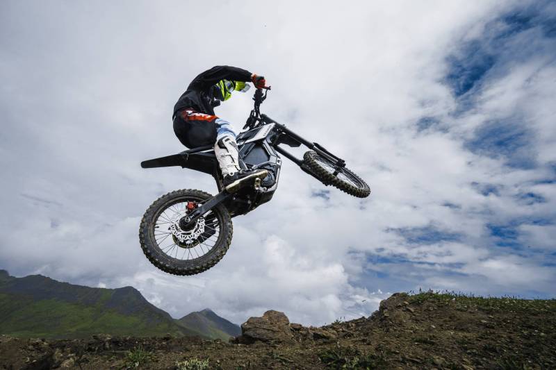Segway Expands Well Beyond Scooters with Myon and Muxi Smart E-Bikes and the Xaber 300 Electric Dirt Bike 5 Segway Xaber 300