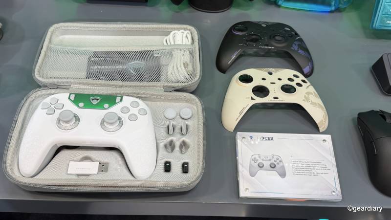THUNDEROBOT at CES: From Ultra-Light Gaming Laptops to Headphone-Free Monitors, a Full Ecosystem Built for Work and Play 6 Machenike F1 E-Sports Controller
