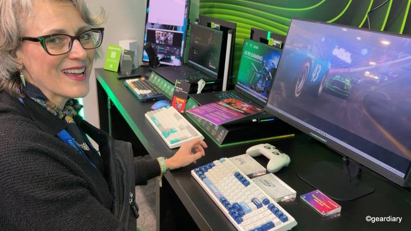 THUNDEROBOT at CES: From Ultra-Light Gaming Laptops to Headphone-Free Monitors, a Full Ecosystem Built for Work and Play 11 ThundeRobot BLACKWARRIOR Focusound Monitor