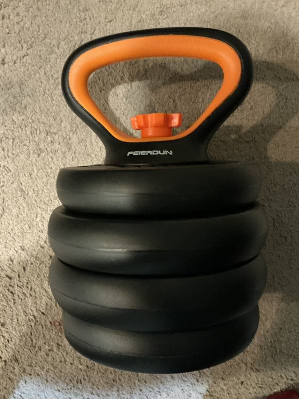 Fed Fitness FEIERDUN 5-in-1 Adjustable Weights Review: Big Home Gym Value with One Serious Barbell Flaw 3 FEIRDUN 5-in-1 weight set with 90 pounds set up as a kettlebell