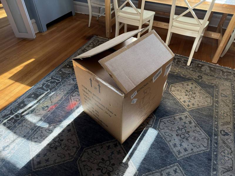 Newtral NT002 Ergonomic Home Office Chair Review: Modern Aesthetic with Active Lumbar Support 8 Unboxing the Newtral NT002