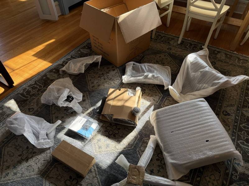 Newtral NT002 Ergonomic Home Office Chair Review: Modern Aesthetic with Active Lumbar Support 9 Unboxing the Newtral NT002
