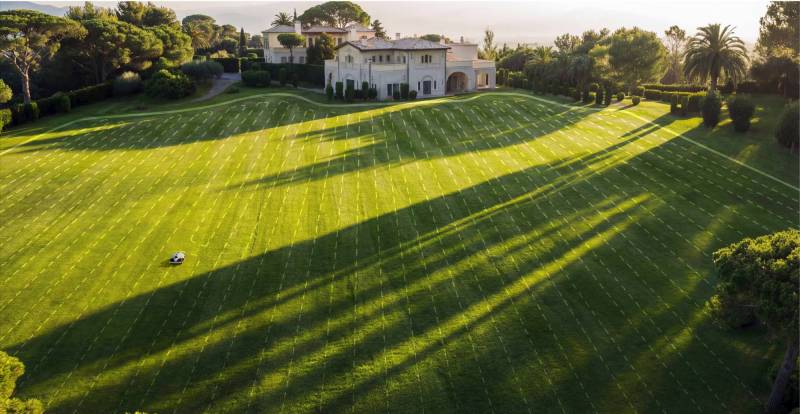MAMMOTION iNavi Launches in the U.S. with Free Lifetime Precision Positioning for Wire-Free Robotic Lawn Mowers 2 MAMMOTION iNavi