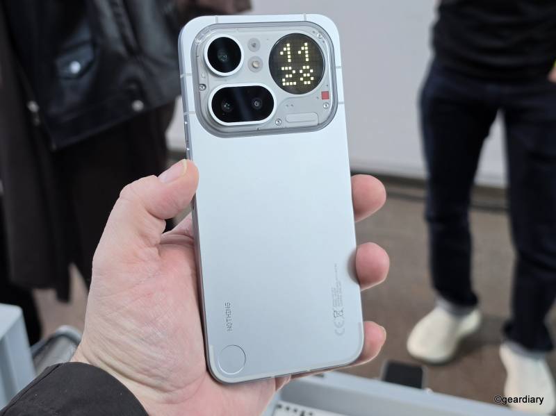 Nothing’s Boldest Lineup Yet: Hands-On with the Phone (4a) Pro, Phone (4a), and the Colorful New Headphone (a) 16 Nothing Phone (4a) Pro