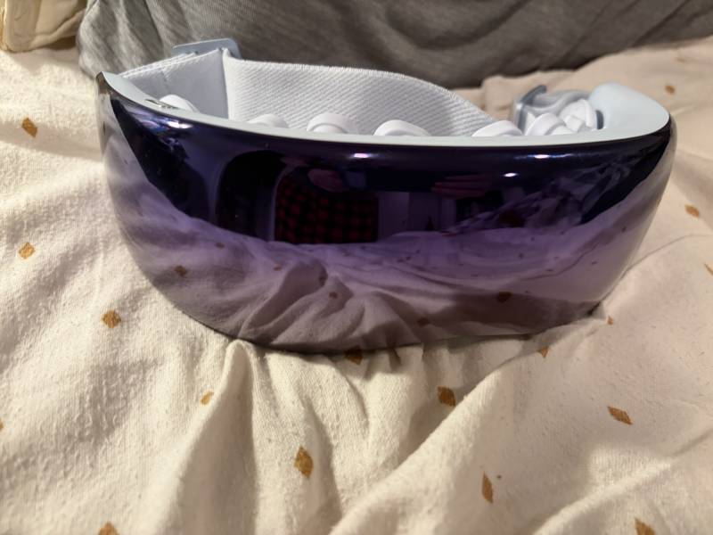 SKG Eye Massager Review: Heat, Cooling, and Compression That Actually Help Relieve Headaches 3 SKG eye massager