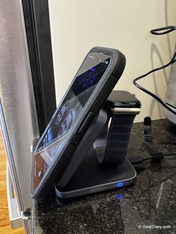 Anker Charging Lineup: 5 New Products Tested for Daily Carry, Family Travel, and Everything in Between 8 Anker Prime Wireless Charging Station (3-in-1, MagGo, AirCool, Foldable)