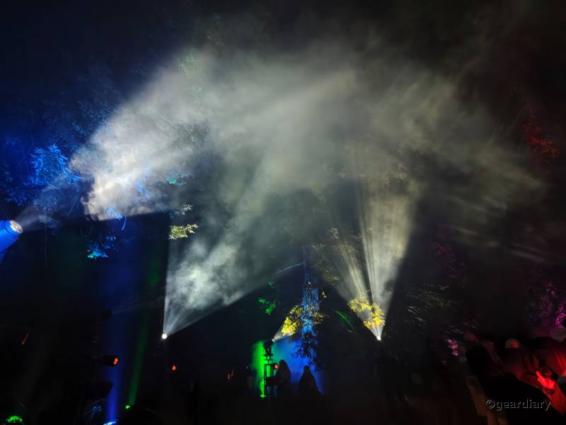 Poco F8 Ultra Review: They Put a Subwoofer in a Flagship Phone, and Somehow That’s Not Even the Wildest Part