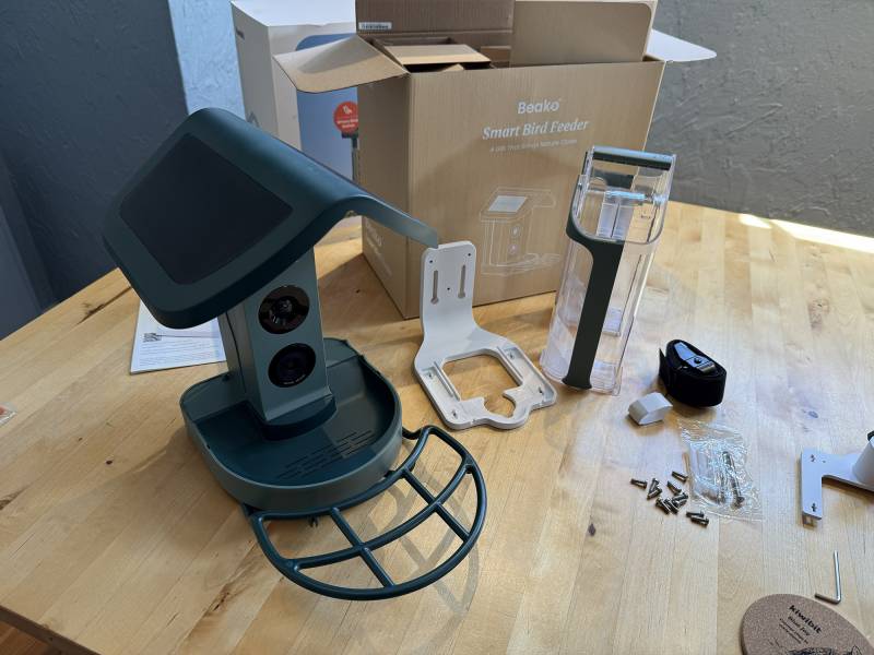 Kiwibit Bird Feeder 2