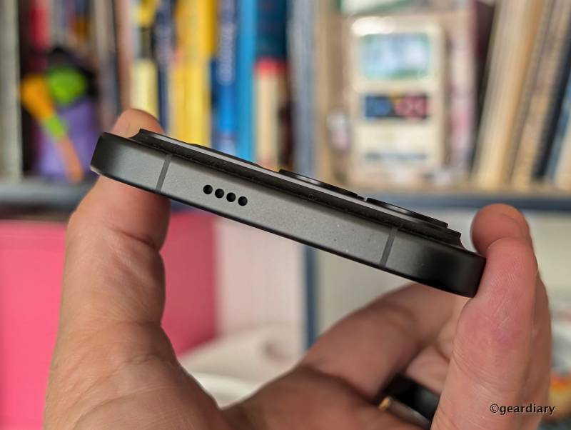 Poco F8 Ultra Review: They Put a Subwoofer in a Flagship Phone, and Somehow That’s Not Even the Wildest Part