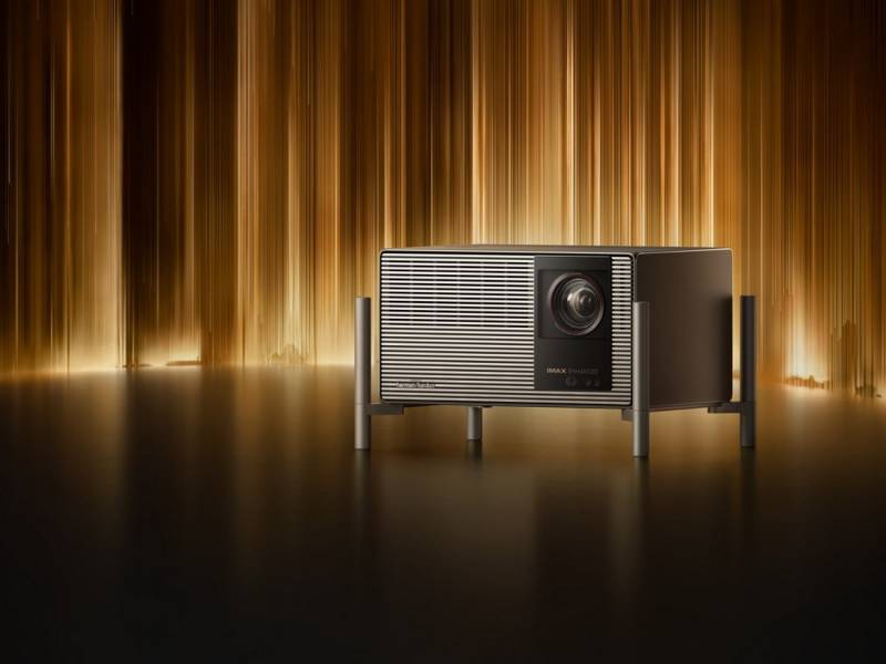 XGIMI Launches TITAN Noir Series 4K Projectors with Kickstarter Pricing 1 XGIMI TITAN Noir Max