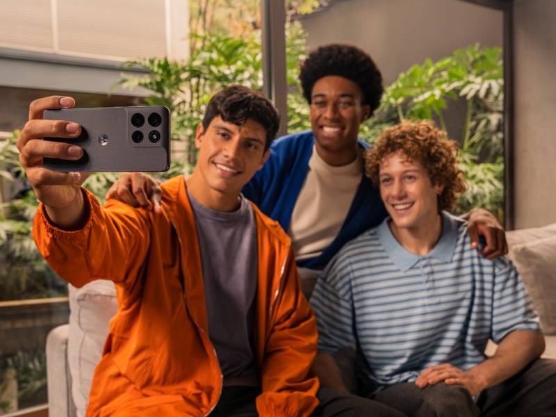Motorola Pairs the Moto G Stylus 2026 with the New Moto Pad 2026 for Note-Taking, Streaming, and Everyday Multitasking 5 moto g stylus 2026 Coal Smoke