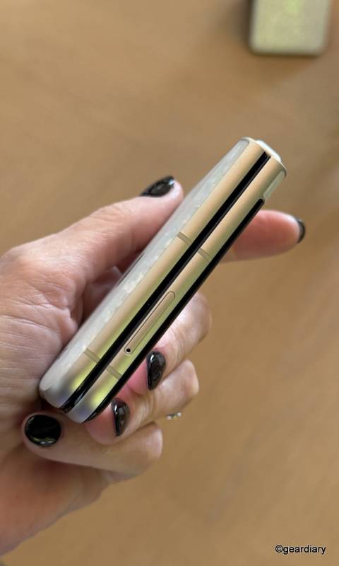 Motorola’s Razr Deals Put Foldables Back in the Graduation Gift Conversation 20 moto razr