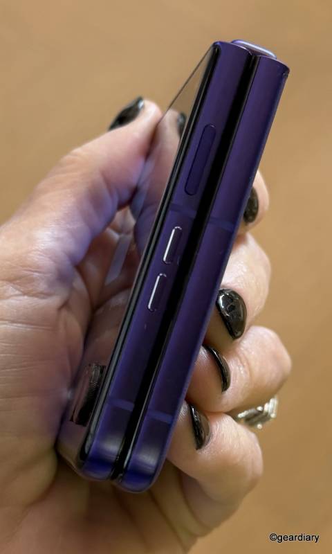 Motorola’s Razr Deals Put Foldables Back in the Graduation Gift Conversation 10 moto razr ultra