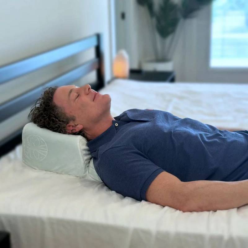 Gear Diary's 2026 Father's Day Gift Guide & Giveaway: Smart, Stylish, and Useful Gifts That Dad Will Love 290 DaVinci Pillow 3.0