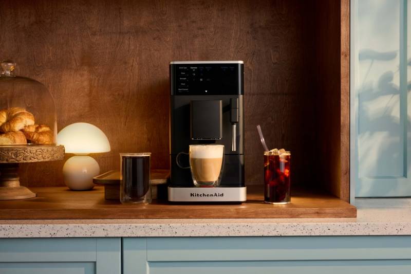 KitchenAid Fully Automatic Espresso Machines with Iced Coffee Want to Make Your Coffee Shop Habit Look Excessive 8 KitchenAid KF2