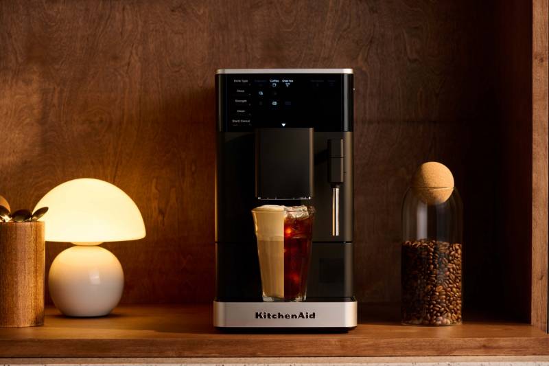 KitchenAid Fully Automatic Espresso Machines with Iced Coffee Want to Make Your Coffee Shop Habit Look Excessive 3 KitchenAid KF2