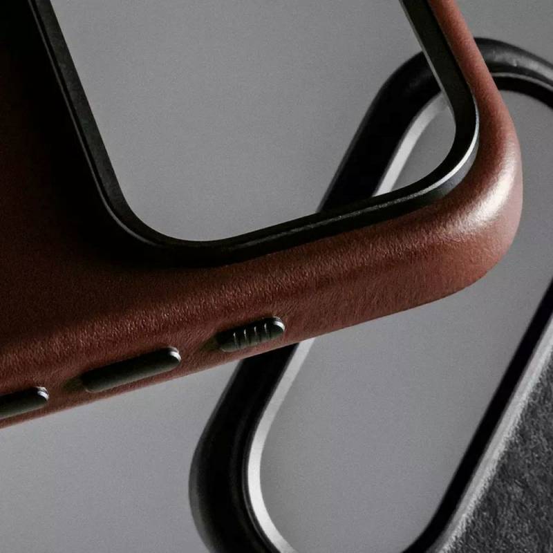 Gear Diary's 2026 Father's Day Gift Guide & Giveaway: Smart, Stylish, and Useful Gifts That Dad Will Love 110 Nomad Traditional Case for iPhone 17