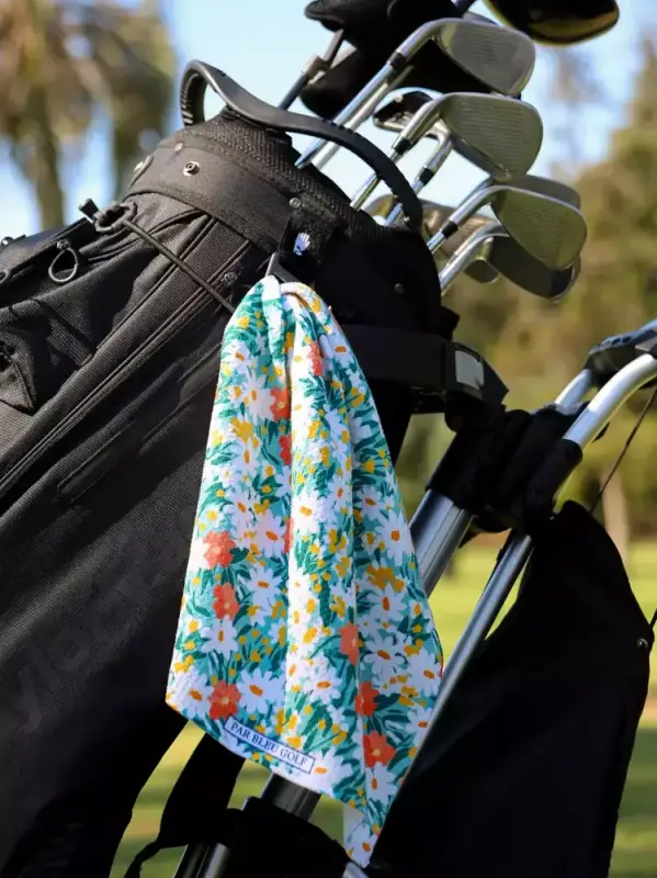 Gear Diary's 2026 Father's Day Gift Guide & Giveaway: Smart, Stylish, and Useful Gifts That Dad Will Love 13 Par Bleu Elevated Golf Towels