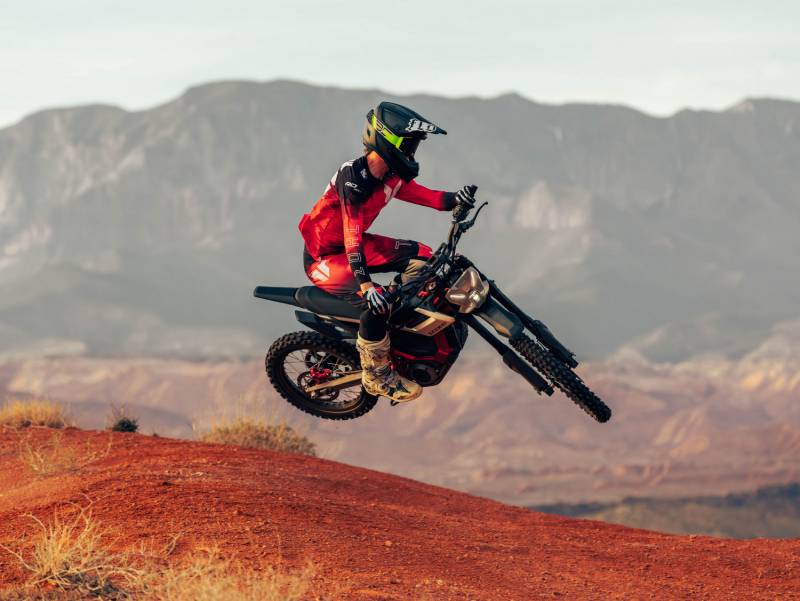 The Segway Xaber 300 Electric Dirt Bike Brings Serious Off-Road Specs for $5,299.99 7 Segway Xaber 300