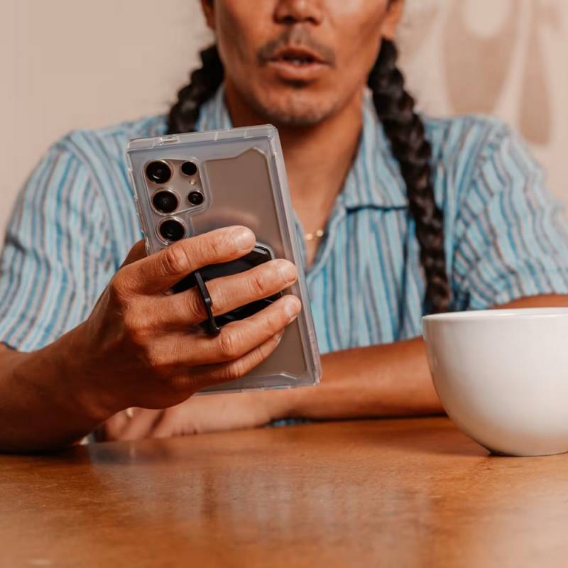 Gear Diary's 2026 Father's Day Gift Guide & Giveaway: Smart, Stylish, and Useful Gifts That Dad Will Love 55 UAG Magnetic Ring Stand