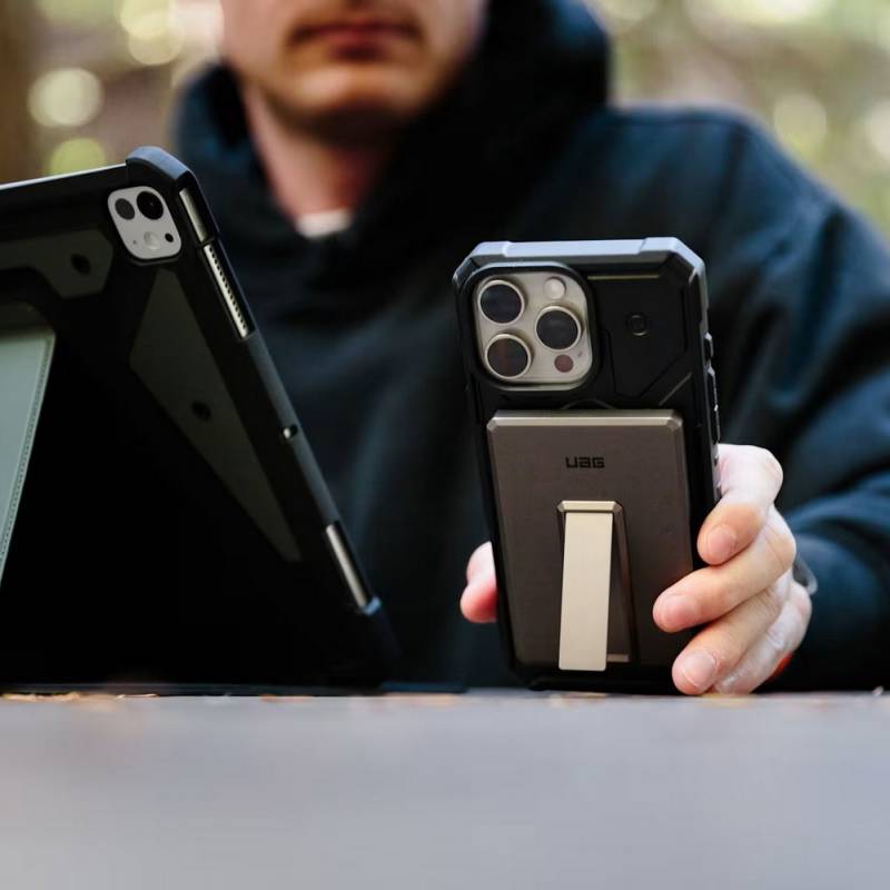 Gear Diary's 2026 Father's Day Gift Guide & Giveaway: Smart, Stylish, and Useful Gifts That Dad Will Love 87 UAG SRGE Slim Power Bank + Stand