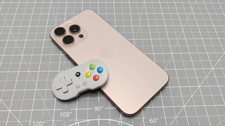 CRKD ATOM Keychain Gaming Controller Review: A Tiny but Functional Controller for Fun and Travel