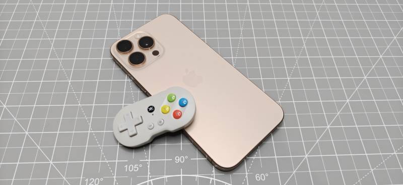 CRKD ATOM Keychain Gaming Controller Review: A Tiny but Functional Controller for Fun and Travel 1 CRKD ATOM