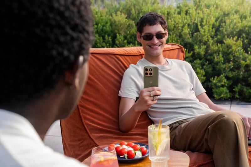 Motorola Edge 2026 Puts Durability, Cameras, and Faster Charging into a Smaller Midrange Phone 1 motorola edge 2026
