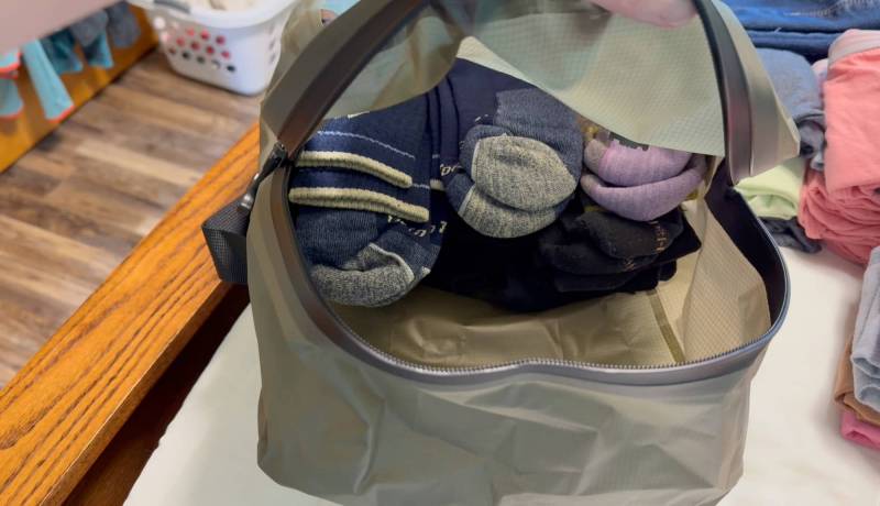 VollyC EZYPAK Vacuum Travel Bags Review: A Travel Hack That Actually Saves Space 10 VollyC EZYPAK Vacuum Travel Bags